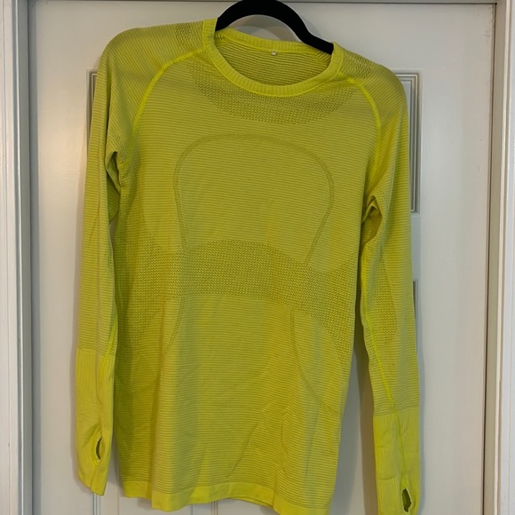 Size 10 Lululemon Run Swiftly long sleeve top - Picture 1 of 6